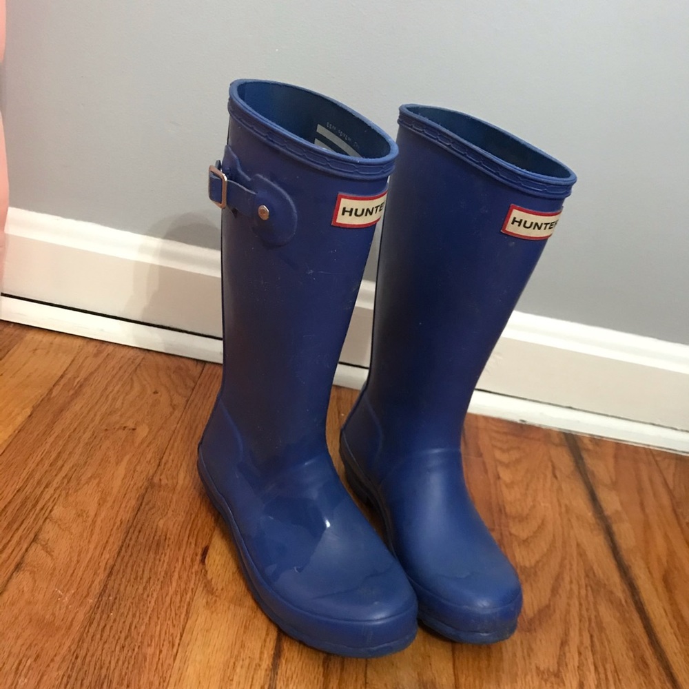 cute reflective hunter boots!! :)